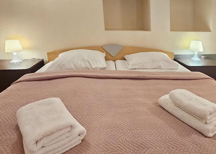 Statek 014 Z Osobna Sypialnia I Antresola Przy Plazy Appartamento